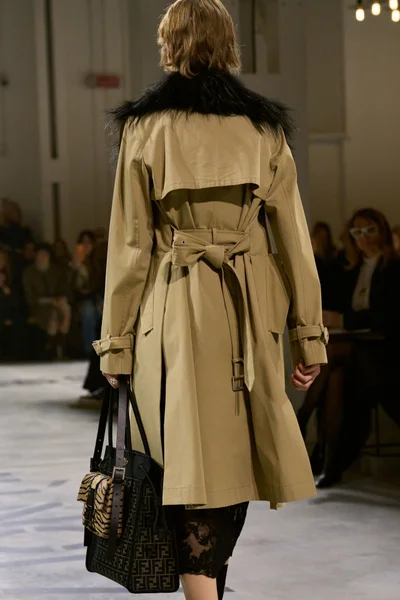 Look 46